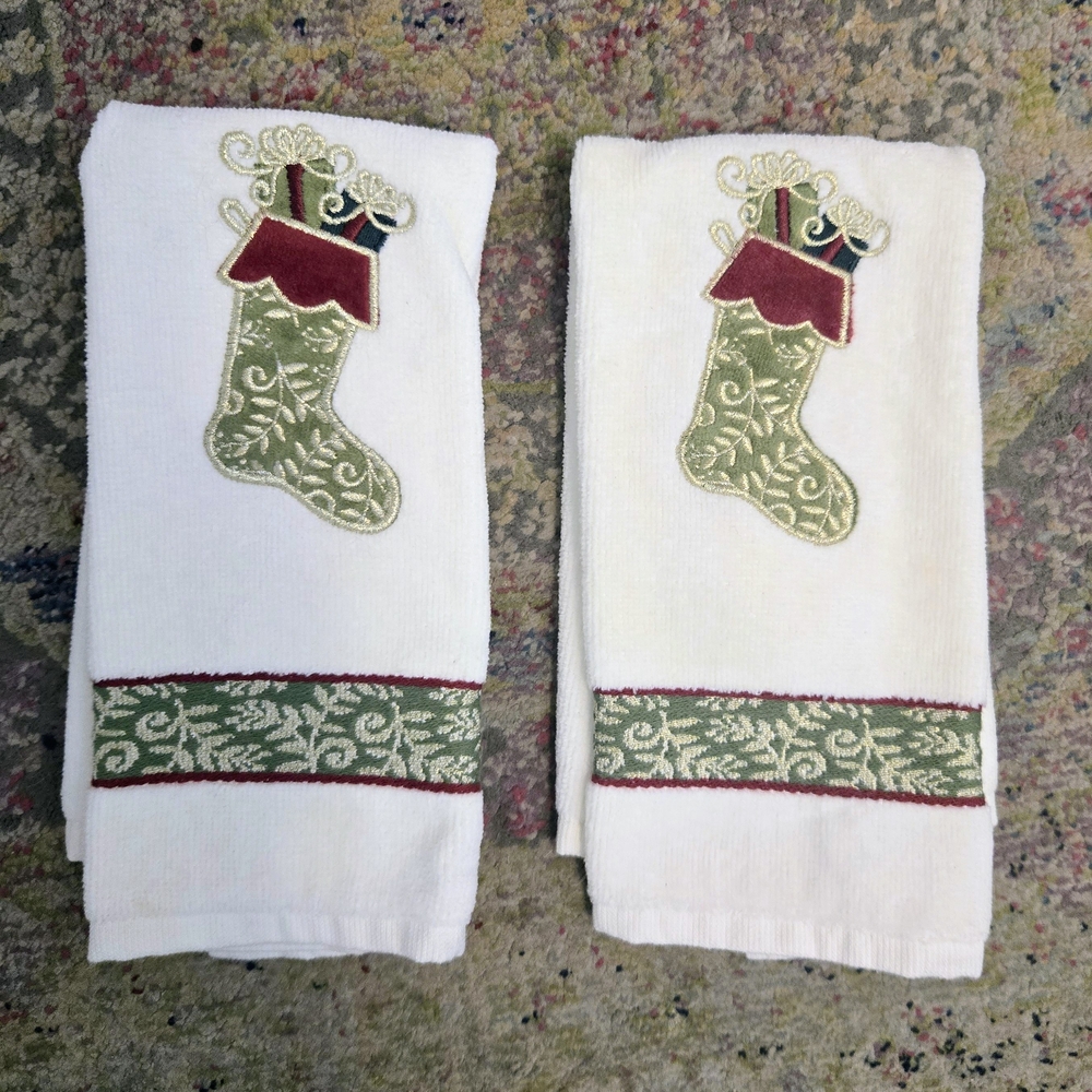 Vtg Christmas Stocking Handtowels Embroidered Holiday Bath Ritz 100% Cotton